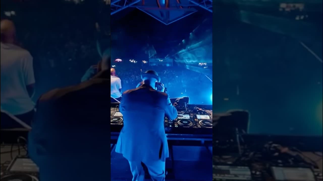 Trip to Italia... and what a reaction! 🇮🇹❤️🔥Thanks for having me @electrolapse